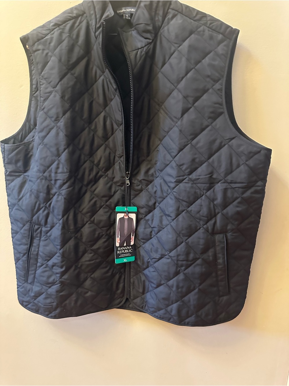 Banana Republic Men's Quilted Black Vest